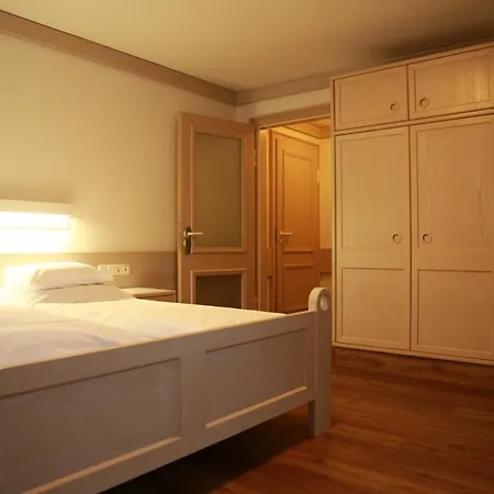 Guest house Garni Zur Laute 3*